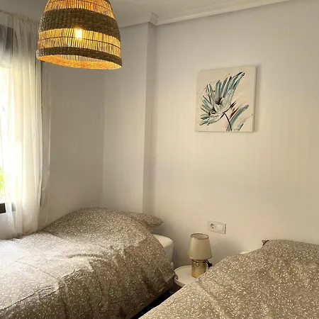 Casa Amigos With Private Garden And Poolview Torrevieja