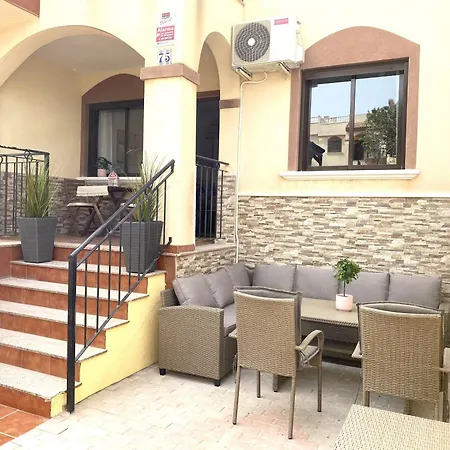 Casa Amigos With Private Garden And Poolview Apartment